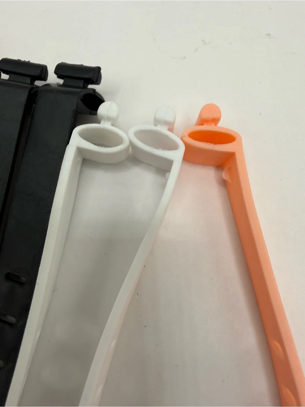 Silicone Cable Ties lot (10) Reusable for Earphones - Phone Chargers and more
